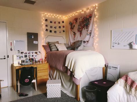 Koury residence hall @ UNC Unc Dorm, Room Necessities, Dorm Room Necessities, Dorm Room Checklist, College Dorm Room Inspiration, Unc Chapel Hill, Dorm Sweet Dorm, College Ideas, Cool Dorm Rooms