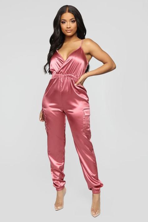 Satin Outfit, Oversize Tshirt Outfits, Burgundy Jumpsuit, Stretch Satin Fabric, Satin Jumpsuit, Rose Fashion, Dressy Pants, Purple Mini Dresses, Fashion Nova Models