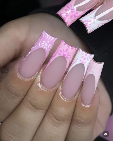 Mexico Inspo Nails, Vacation Nails 2024 Trends, Cute Nail Designs For Summer 2024, Pink Mexican Nails, Mexico Nail Ideas, Vacation Nails Pink, Mexican Nails Designs, Vacation Nails Beach Mexico, Mexico Nails