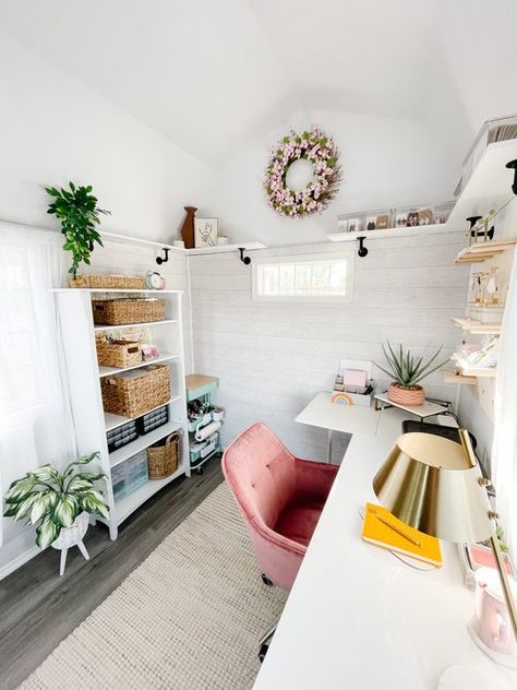 Transforming a Backyard Shed into a Design Studio Small She Shed Interiors, Tiny Home Sheds, Shed Home Office Ideas, Inside She Shed Ideas, Shed Office Interior, Craft Shed Ideas, She Shed Craft Room Ideas, Shed Interior Design Ideas, Shed Office Ideas