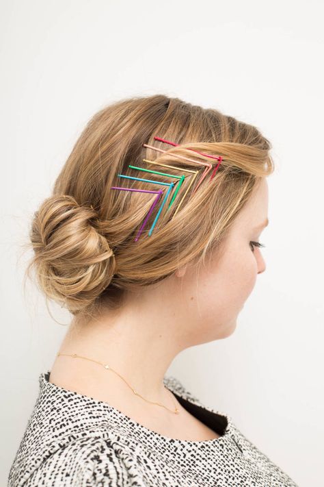 Bobby Pin Hairstyle How To Wear Hair Clips, Pin Hairstyles, Bobby Pin Hair, Braids Easy, Bobby Pin Hairstyles, Hair Scarf Styles, Hairstyles Color, Pigtail Hairstyles, Penteado Cabelo Curto