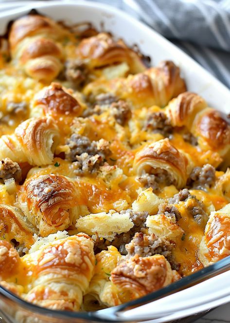 Croissant Breakfast Casserole, Flaky Croissants, Overnight Breakfast Casserole, Croissant Breakfast, Gourmet Breakfast, Homemade Spaghetti, Morning Routines, Hot Dishes, Breakfast Recipes Casserole