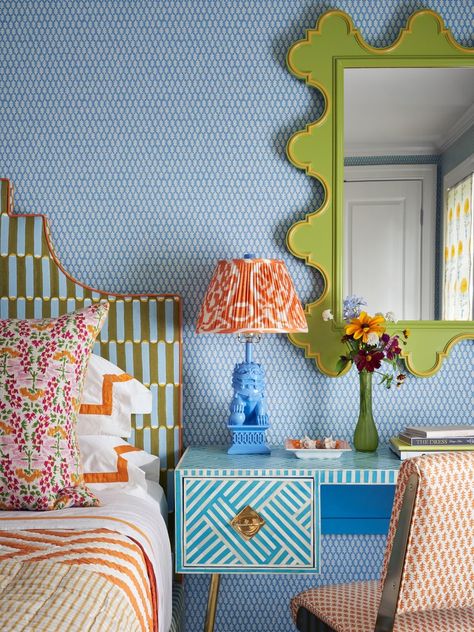 Lady Sings The Blues — SCW Interiors Clashing Patterns Interiors, Eclectic Primary Bedroom, Maximalist Coastal Decor, Bright Guest Bedroom, Chinoiserie Bedroom Ideas, Colorful Bedroom Inspirations, Wallpaper Room Ideas Bedrooms, Blue And Green Maximalist Bedroom, Green And Blue Grand Millenial