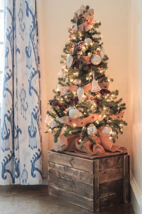 25 Small Christmas Trees Decorated - Ideas for Mini Holiday Trees to Decorate Tree Placement, Small Christmas Trees Decorated, Tiny Christmas Trees, Christmas Decorations Apartment, Tree Display, Small Christmas Tree, Christmas Apartment, Tabletop Christmas Tree, Fabulous Christmas