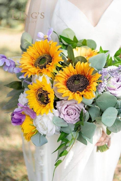 Wedding Bouquets Lavender, Sunflower And Lavender, Purple Roses Wedding, Lavender Wedding Bouquet, Lavender Wedding Theme, Sunflower Bridal Bouquet, Elegant Wedding Bouquets, Purple Lights, Vintage Wedding Decor