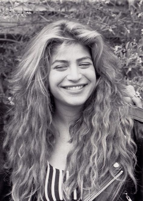 TAYLOR DAYNE | Montreux 1988 Photo by Joe Bangay | TOMMY | Flickr Taylor Dayne, Dreadlocks, Hair Styles, Hair, Beauty