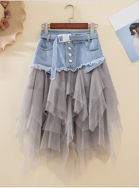 Light Blue Skirts, Womens Tulle Skirt, Gonna In Tulle, Festival Mode, Gothic Skirt, Denim Skirt Fashion, Gothic Chic, Skirt A Line, Tulle Skirts