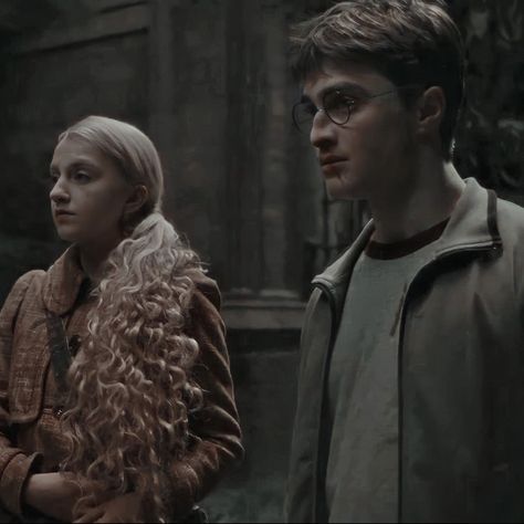 Mine Harry X Luna, Luna And Harry, Neville And Luna, Harry And Luna, Potter Wallpaper, Golden Trio, Harry Potter Wallpaper, Luna Lovegood, Half Blood