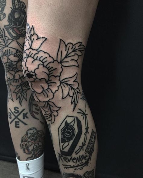 Black Knee Tattoo, Knee Traditional Tattoo, Around The Knee Tattoos Women, Traditional Tattoo Knee, Neotraditional Tattoo, Omerta Tattoo, Skeleton Hand Tattoo, Thigh Tattoos Women, Knee Tattoo