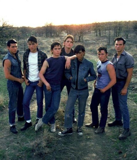 The Outsiders Imagines, The Outsiders Cast, Outsiders Movie, 80s Actors, The Outsiders Greasers, Dallas Winston, The Outsiders 1983, 80s Men, Matt Dillon