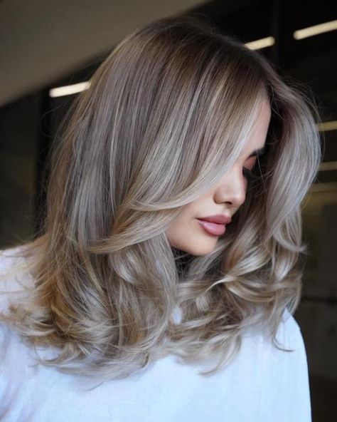 Medium-Length Hairstyle with Swoopy Layers Best Medium Length Haircuts, 2024 Hair Trends For Women, 2024 Hair Trends, Layered Thick Hair, Brown Hair Inspiration, Medium Length Haircuts, Shoulder Length Curly Hair, Haircuts For Thick Hair, Asymmetrical Haircut