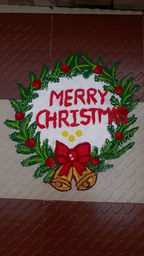 Rangoli For Christmas, Christmas Kolam Designs, Christmas Rangoli Design, Christmas Kolam, Christmas Rangoli, Pongal Kolam, Classroom Christmas Decorations, New Year Rangoli, Classroom Christmas