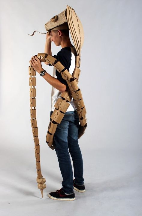 Cardboard Costumes Diy, Cardboard Snake, Snake Inspired Fashion, Snake Puppet, Snake Outfit, Cardboard Costumes, Snake Costume, Recycled Costumes, Cardboard Costume