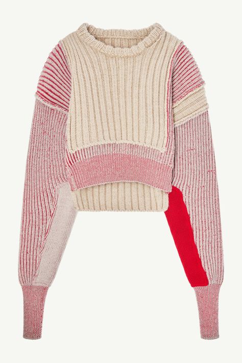 | Maison Margiela 2025 Knitwear Trends, Knitwear Upcycling, Unique Knitwear, Modern Knitwear, Knitwear Details, Knitwear Trends, Knitwear Inspiration, How To Purl Knit, Extra Long Sleeves