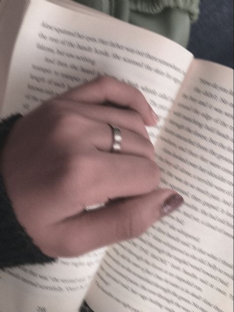 Hand With Engagement Ring Aesthetic, Book Ring, Ring Aesthetic, Book Rings, Polaroid Posters, Aesthetic Rings, How To Wear Rings, Click Photo, Spoon Rings