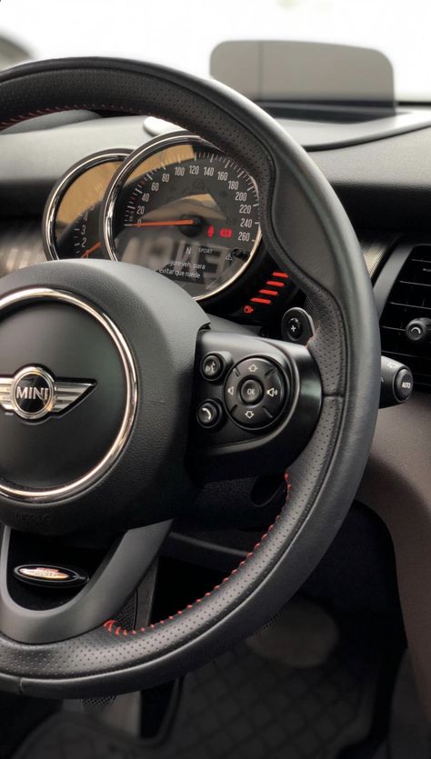 Mini Cooper Wallpaper, Mini Cooper Models, Mini Morris, Mini Cooper Countryman, Car Goals, Jeep Wrangler Rubicon, Car Inspiration, Mini Countryman, Foto Baby