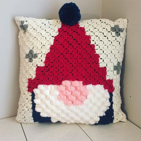 Crochet Gnome Pillow Pattern Free, Crochet Santa Pillow Free Pattern, Christmas Gnome Crochet Patterns Free, Crochet Gnome Pillow, Corner To Corner Crochet Pattern Free, Crochet Christmas Pillow, C2c Christmas, Gnome Wall Hanging, Crochet Corner To Corner