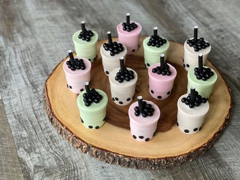 Boba Tea Cake Pops, Bubble Tea Cupcakes, Boba Cake Pops, Boba Tea Cake Ideas, Boba Tea Cupcakes, Boba Cake Birthday, Boba Birthday Cake, Boba Cupcakes, Boba Theme Birthday Party