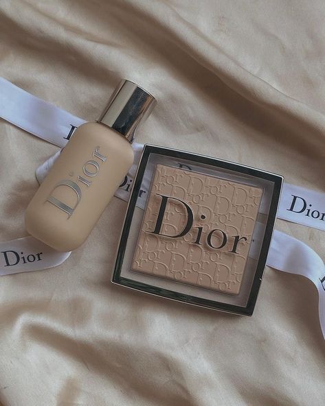 Ysl Makeup, Dior Cosmetics, Dior Girl, Body Foundation, Makeup Accesories, Makeup Is Life, Cream Aesthetic, Basic Makeup, Dior Makeup