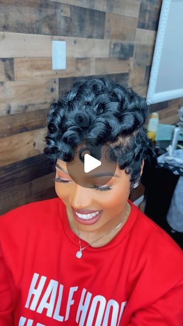 Teerozay on Instagram Pineapple Waves Short Hair, Shoulder Length Flat Iron Curls, Pin Curls Medium Length Hair, Finger Waves On Medium Length Hair, Short Curl Hairstyles, Finger Wave Curls Short Hair, Roller Set Pixie Short Hair, Betty Boop Curls Black Hair, Short Roller Set Hairstyles