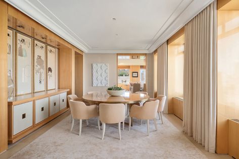 An Art Collector’s Condo Overlooking New York’s Central Park Asks $39 Million - WSJ Amazing Rooms, Thomas Pheasant, Interior Elements, Winter Whites, New York Central, Kitchen Cabinet Colors, Transitional Decor, Modern Dining Room, Front Doors