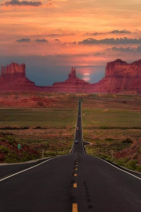 Monument Valley Arizona, Historic Route 66, Arte Van Gogh, Dream Travel Destinations, Nature Aesthetic, Route 66, Malaga, Nature Photos, Beautiful Landscapes