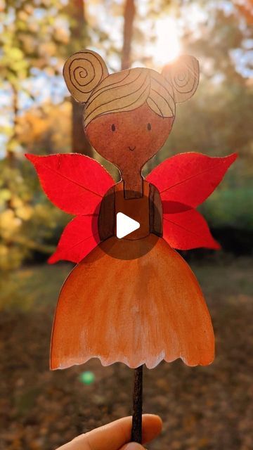 Nature Fairy, Leaf Wings, Fairies Flying, Fairy Paintings, Cute Nature, Autumn Fairy, Instagram Autumn, Fairy Wands, Fairies Elves