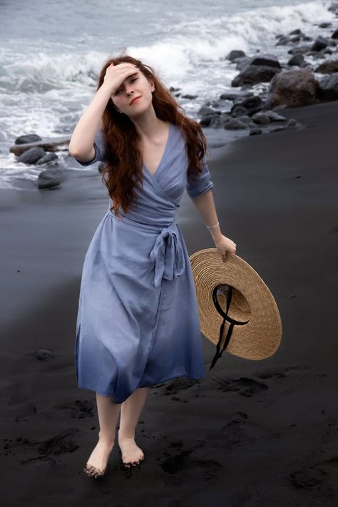 A flared linen dress is well-known for looking purely womanly. This is a timeless wrap dress with no frills. It has common elbow-length sleeves and a pretty V-shaped neckline. The embellishment is achieved by a cross-over front held by a waist tie that forms mild folds. Any time you can adjust the White Linen Blouse, Linen Wrap Dress, Linen Tunic Dress, Black Linen Dress, Linen Shirt Dress, Linen Midi Dress, Dress Linen, Lovely Clothes, Linen Skirt