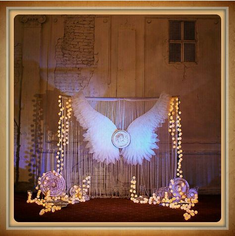 Angel Theme Wedding, Angel Baby Shower, Wedding Angels, Cradle Ceremony, Angel Theme, Beautiful Wedding Decorations, Baptism Party, Stage Decorations, Wedding Stage