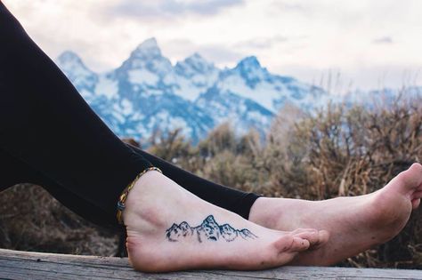 grand tetons mountain tattoo Berg Tattoo, Mountain Tattoo, Foot Tattoo, Feminine Tattoos, Foot Tattoos, Piercing Tattoo, Get A Tattoo, Tattoo Styles, Future Tattoos