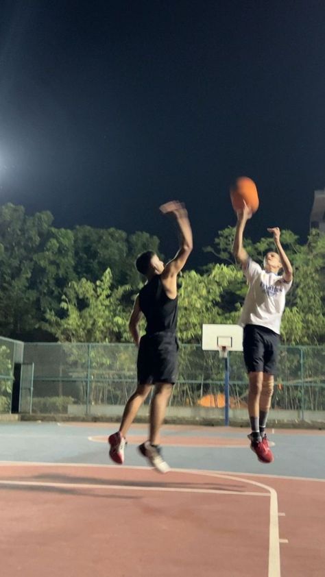 Basketball Men Aesthetic, City Car Aesthetic, Aestethic Photo, Dog Snapchats, Filter Aesthetic, Fake Images, Blur Photography, Blurry Pictures, Bola Basket