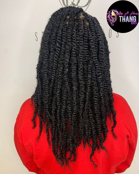 Knotless spring twist Hairstyles For Vacation, Afro Twists, Crotchet Styles, Braids Medium, Afro Twist Braid, African Soap, Bts Hairstyle, Twists Braids, Twists Hairstyles