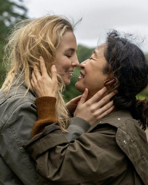 Villanelle And Eve, Eve And Villanelle, Eve Polastri, How High Are You, Sandra Oh, Denim On Denim, Jodie Comer, Killing Eve, Words Of Comfort