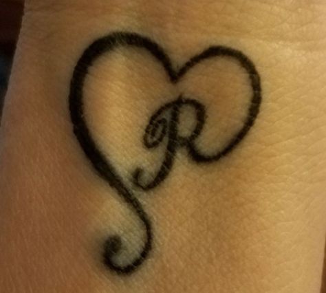 Heart R Tattoo, Letter R Heart Tattoo, R With A Heart Tattoo, R Heart Tattoo, D Tattoo Initial Heart, Letter R Tattoo Ideas, R Initial Tattoo, Mehndi Art Designs Latest, R Heart