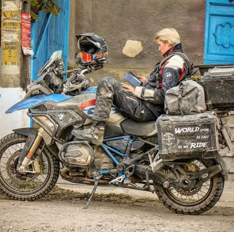 Adventure Motorcycle Camping, Bmw Adventure Bike, Motorcycle Adventure Travel, Adventure Bike Motorcycles, Motorcycle Camping Gear, Best Motorbike, Motorcycle Adventure, Bike Bmw, Touring Motorcycles