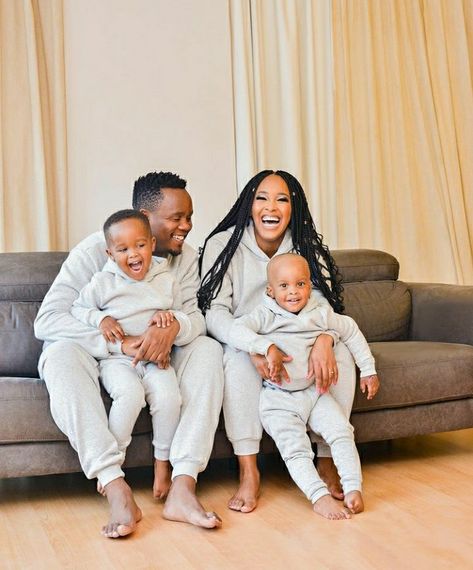 Sweats Family Photoshoot, Sweatsuit Family Pictures, Family Sweatsuit Photoshoot, Black Portraits, Family Photo Studio, White Photoshoot, Fam Photos, Family Photo Colors, Grey Tracksuit