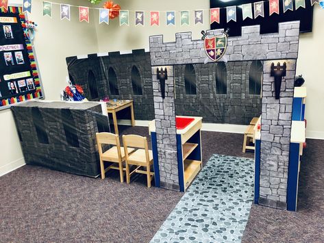 Jack And The Beanstalk Classroom, Castle Classroom, Castles Topic, Nursery Rhymes Preschool Crafts, Plants Classroom, Role Play Areas, Dramatic Play Preschool, Fairy Tale Theme, Traditional Tales