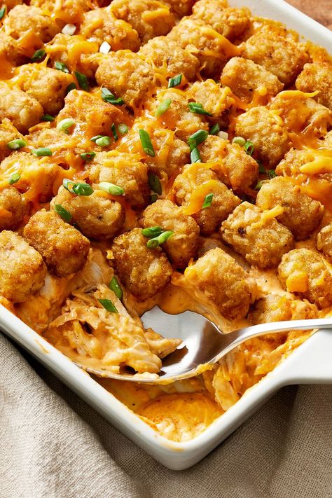 Buffalo Chicken Tater Tot Casserole Chicken Tot Casserole, Buffalo Chicken Tater Tot Casserole, Cheesy Buffalo Chicken, Chicken Tater Tot Casserole, Cowboy Casserole, Buffalo Chicken Casserole, Tater Tot Casserole Recipes, Main Dish Casseroles, Tot Casserole