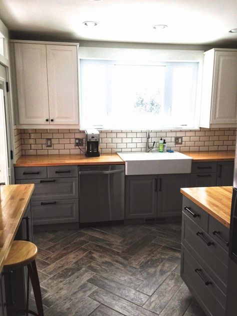 Our Ikea kitchen renovation! Akurum base cabinets in grey and Lindigo upper cabinets. Farmhouse double sink and beech butcher block. Dapur Ikea, Backsplash Decor, Серая Кухня, Butcher Blocks, Kabinet Dapur, Gray Cabinets, Farmhouse Kitchen Cabinets, Kitchen Cabinets Makeover, Dark Cabinets