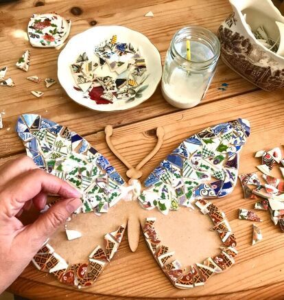 Wood Template, Broken China Crafts, Glass Signage, Wood Bowl Decor, Outdoor Nativity Scene, Cups And Plates, Butterfly Mosaic, Outdoor Nativity, China Crafts