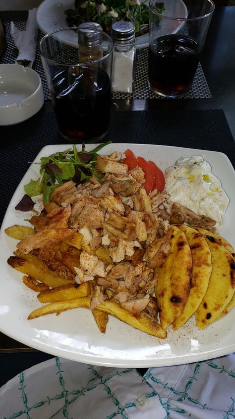 A chicken gyro platter from "Smile"restaurant in the Plaka area of Athens Greece..tasty Gyro Platter, Athens Restaurants, Chicken Gyro, Chicken Gyros, Vegetable Drinks, Healthy Eating Tips, A Chicken, Athens Greece, Healthy Nutrition