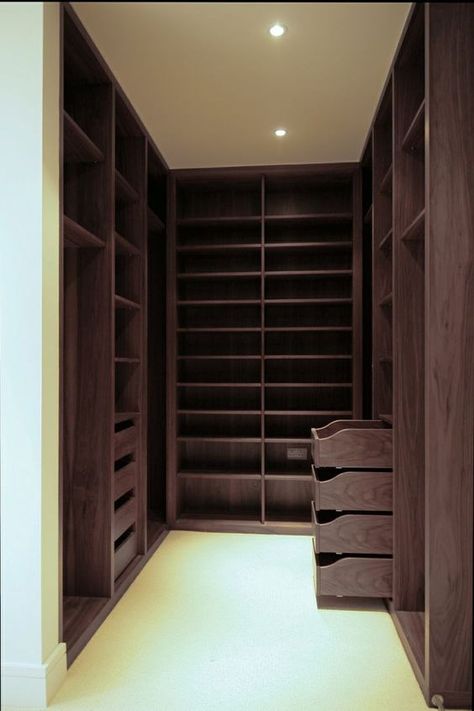 Small Walk In Closet Diy, Organize Small Walk In Closet, Diy Small Walk In Closet, Walk In Closet Ideas Diy, Small Walk In Closet Layout, Small Walk In Closet Dimensions, Small Walk In Wardrobe Ideas, Small Walk In Closet Makeover, Small Walk In Wardrobe