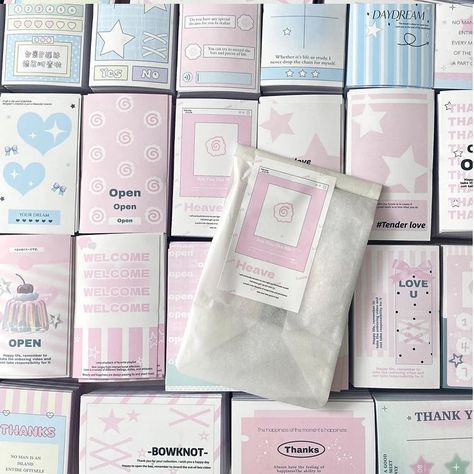 Steve 30pcs Random Aesthetic Stars Sealing Sticker Photocard Packaging Materials Cute Decorative Gift Packaging Stickers - AliExpress Seal Sticker Design, Giveaway Packaging, Academic Affirmations, Kpop Packaging, Photocard Packaging, Binder Deco, Aesthetic Stars, Kpop Shop, Lomo Card