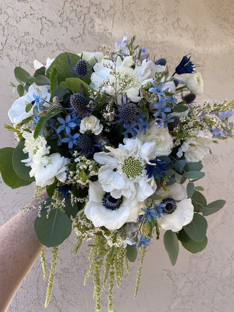 Lovely blue and white spring bridal bouquet. Navy White Bouquet, Navy And Light Blue Bouquet, White And Blue Flowers Bouquet, Real Blue Wedding Flowers, Blue Black And White Bouquet, White And Navy Bridal Bouquet, White And Navy Blue Bouquet, Dark Blue Hydrangea Bouquet, Dark Blue Prom Bouquet