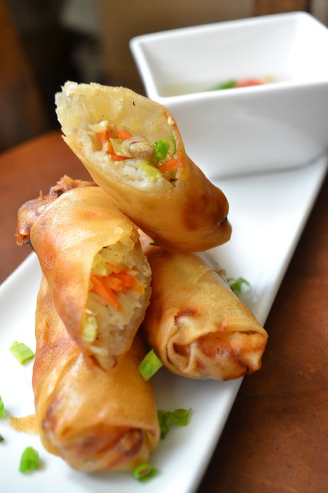 Lumpiang Gulay | Filipino Food from Morenas Catering Aruba Fried Lumpia, Lumpiang Gulay, Philippines Recipes, Yummy Vegetable Recipes, Cooking Chinese Food, Filipino Dish, Bean Sprout, Filipino Cuisine, Filipino Foods