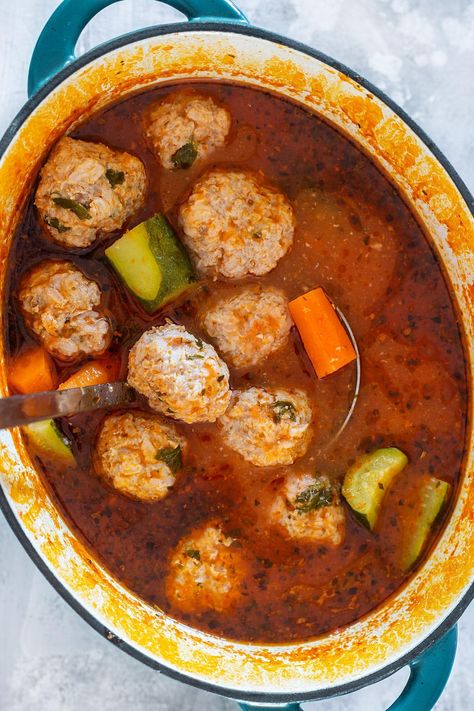 Ablongdigas Recipe, Albondigas Recipe Mexican, Soft Meatballs, Albondigas Soup Recipe Mexican, Fideo Soup, Mexican Food Recipes Enchiladas, Albondigas Soup Recipe, Mexican Meatball Soup, Mexican Meatballs