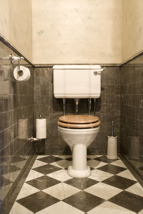 European Toilet, Low Level Toilet, Bathroom Redesign, Toilet Design, Vintage Floor, Decor Home Living Room, Classic Italian, Toilets, Powder Room