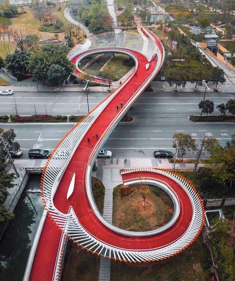 Bridges Architecture, Urban Landscape Design, Architectural Engineering, Parametric Architecture, Architectural Photographers, Landscape Architecture Design, Pedestrian Bridge, Bridge Design, Chengdu