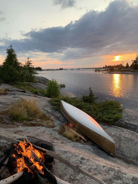 Georgian Bay Ontario #camping #hiking #outdoors #tent #outdoor #caravan #campsite #travel #fishing #survival #marmot http://bit.ly/2ThR2j7 Georgian Bay Ontario, Hiking Vibes, Ontario Camping, Ontario Summer, Pleasing Photos, Camping Photos, Miley Stewart, Camping Photo, Georgian Bay