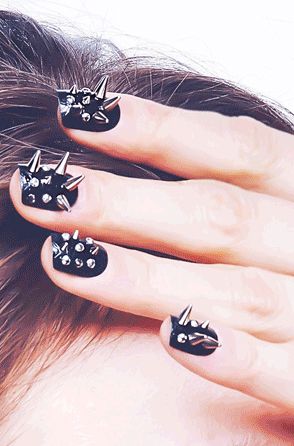 Spiked Nails.... Spiked Nails, Nails With Studs, Nailart Black, Nail Studs, Studs And Spikes, Studded Nails, Her Nails, Rock Chick, Black Nail